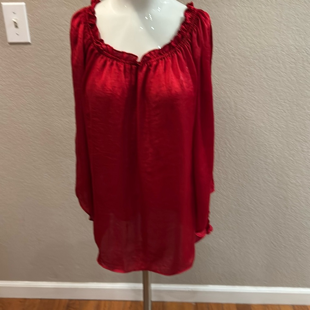 Melissa Paige petite women’s‎ medium top